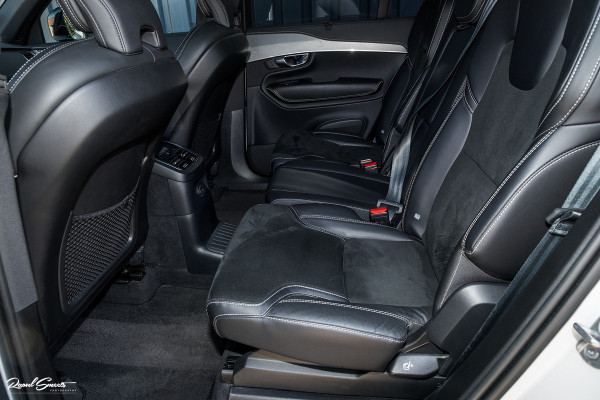 Volvo XC90 2.0 T8 Recharge AWD R-Design | Panorama dak | Harman Kardon | Zwenkbare trekhaak | 360 Camera | Adaptieve cruise | Longe Range