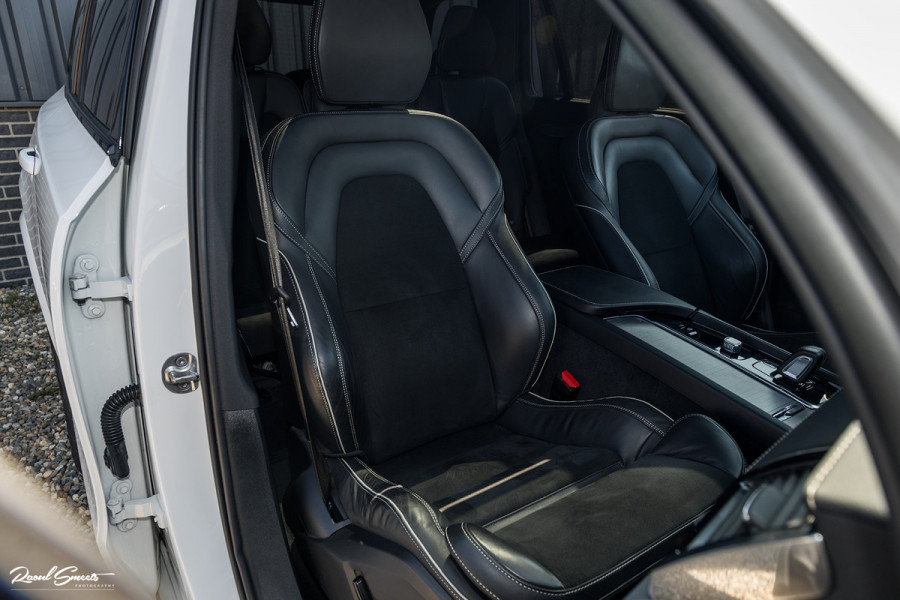Volvo XC90 2.0 T8 Recharge AWD R-Design | Panorama dak | Harman Kardon | Zwenkbare trekhaak | 360 Camera | Adaptieve cruise | Longe Range