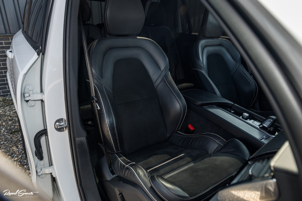 Volvo XC90 2.0 T8 Recharge AWD R-Design | Panorama dak | Harman Kardon | Zwenkbare trekhaak | 360 Camera | Adaptieve cruise | Longe Range