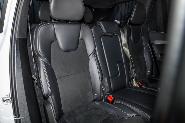 Volvo XC90 2.0 T8 Recharge AWD R-Design | Panorama dak | Harman Kardon | Zwenkbare trekhaak | 360 Camera | Adaptieve cruise | Longe Range