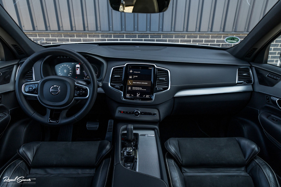 Volvo XC90 2.0 T8 Recharge AWD R-Design | Panorama dak | Harman Kardon | Zwenkbare trekhaak | 360 Camera | Adaptieve cruise | Longe Range
