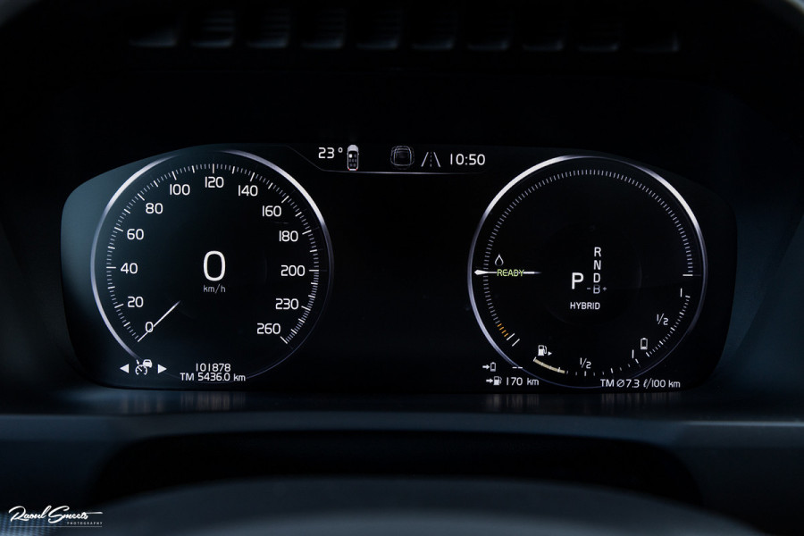 Volvo XC90 2.0 T8 Recharge AWD R-Design | Panorama dak | Harman Kardon | Zwenkbare trekhaak | 360 Camera | Adaptieve cruise | Longe Range