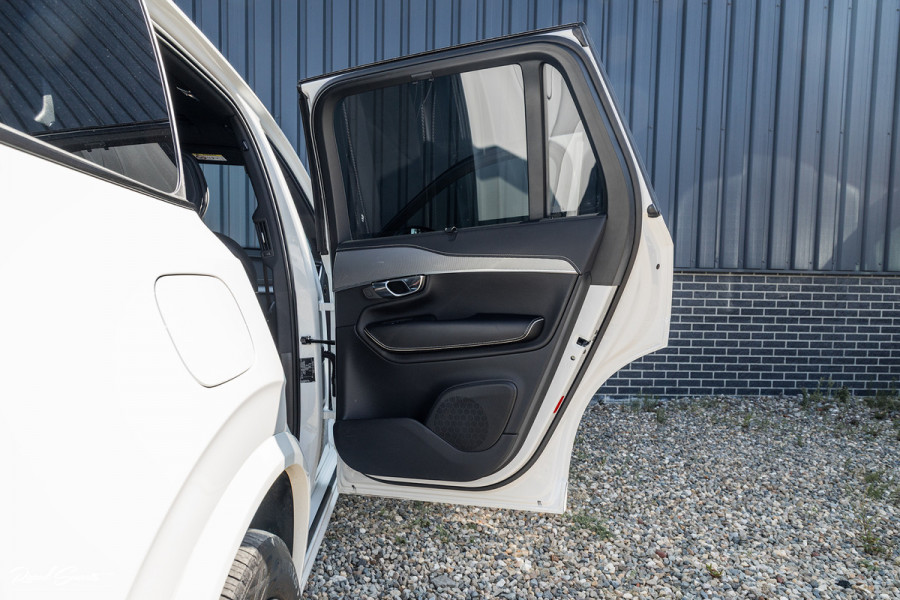 Volvo XC90 2.0 T8 Recharge AWD R-Design | Panorama dak | Harman Kardon | Zwenkbare trekhaak | 360 Camera | Adaptieve cruise | Longe Range