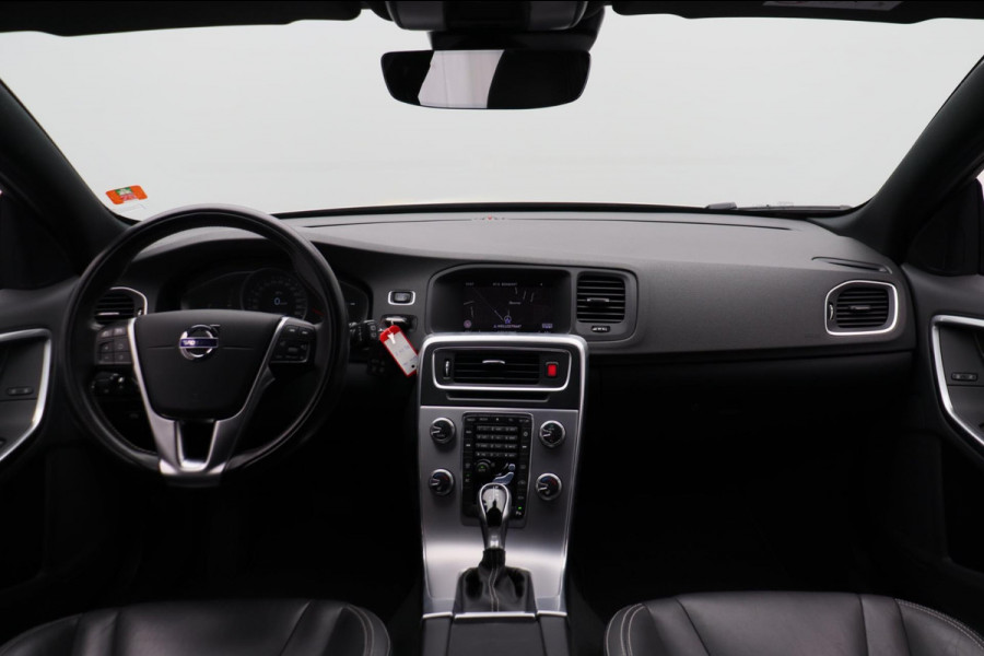 Volvo V60 1.5 T3 Polar+ Dynamic Leder Origineel NL Navigatie