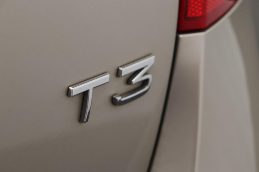 Volvo V60 1.5 T3 Polar+ Dynamic Leder Origineel NL Navigatie