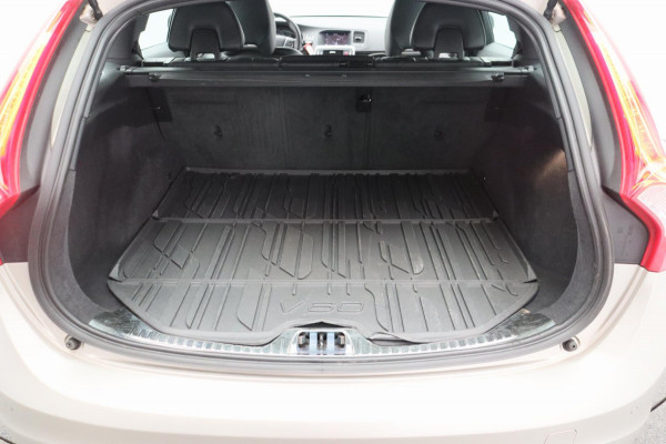 Volvo V60 1.5 T3 Polar+ Dynamic Leder Origineel NL Navigatie