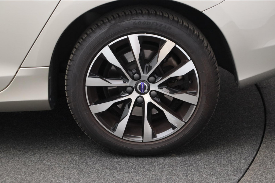 Volvo V60 1.5 T3 Polar+ Dynamic Leder Origineel NL Navigatie