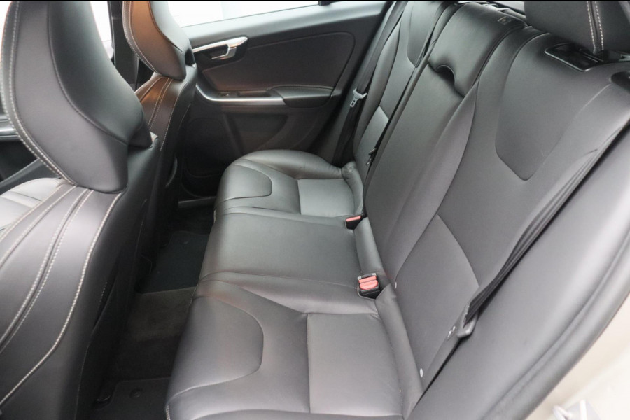 Volvo V60 1.5 T3 Polar+ Dynamic Leder Origineel NL Navigatie
