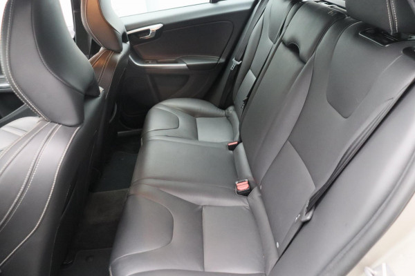 Volvo V60 1.5 T3 Polar+ Dynamic Leder Origineel NL Navigatie