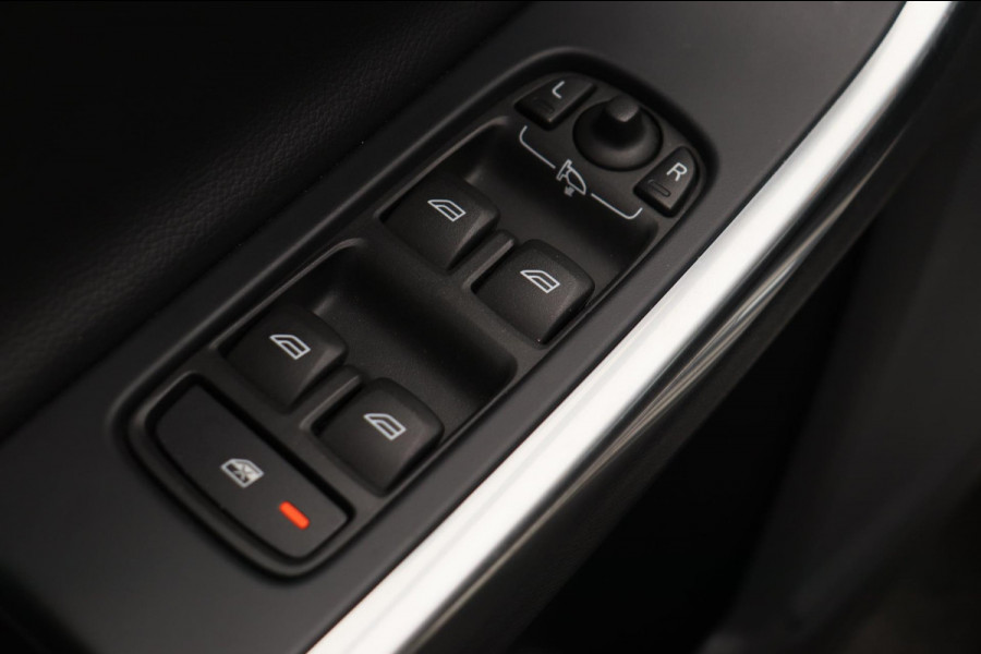 Volvo V60 1.5 T3 Polar+ Dynamic Leder Origineel NL Navigatie