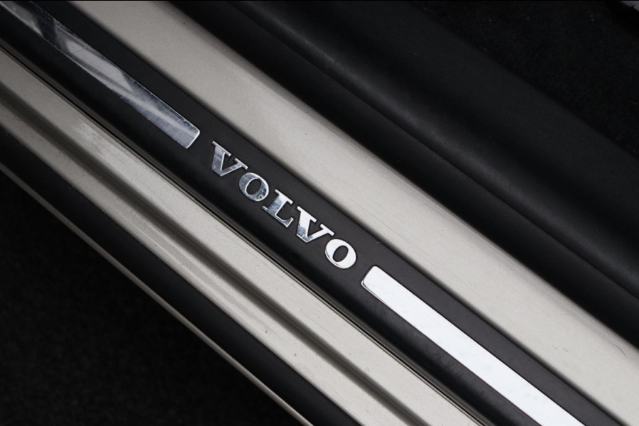 Volvo V60 1.5 T3 Polar+ Dynamic Leder Origineel NL Navigatie