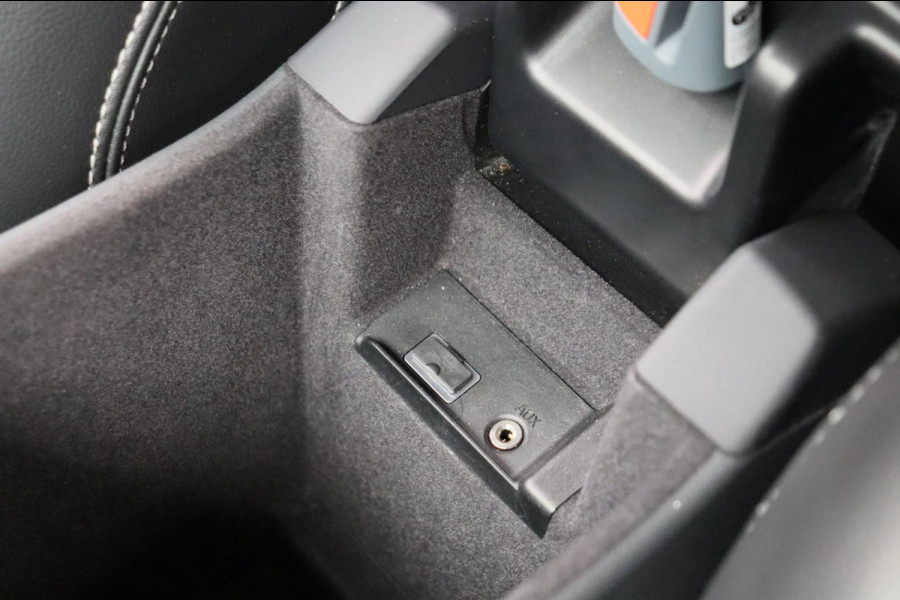 Volvo V60 1.5 T3 Polar+ Dynamic Leder Origineel NL Navigatie