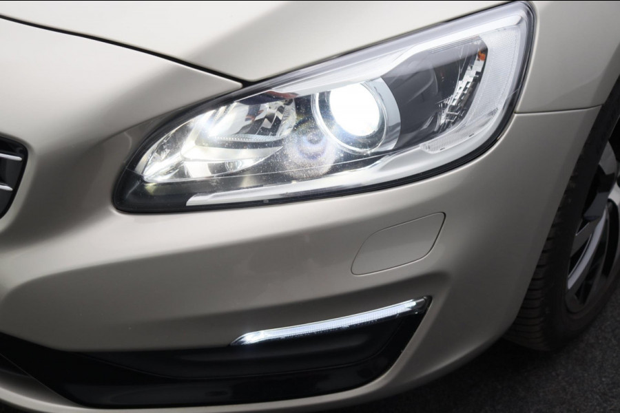 Volvo V60 1.5 T3 Polar+ Dynamic Leder Origineel NL Navigatie