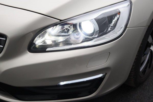Volvo V60 1.5 T3 Polar+ Dynamic Leder Origineel NL Navigatie