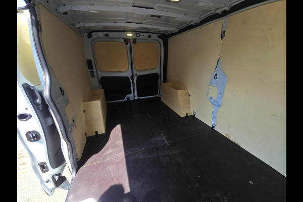 Renault Trafic 2.0 Blue dCi 130 T30 L2 H1 - 130 Pk - Euro 6 - Navi - R-Link - Airco