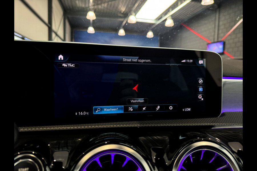 Mercedes-Benz A-Klasse 180 Business Solution AMG Pano|Memory|360|Burmester|Sfeer|1jGarantie|