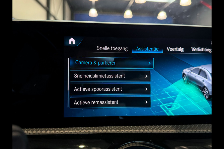 Mercedes-Benz A-Klasse 180 Business Solution AMG Pano|Memory|360|Burmester|Sfeer|1jGarantie|