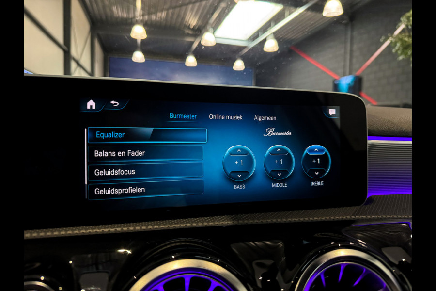 Mercedes-Benz A-Klasse 180 Business Solution AMG Pano|Memory|360|Burmester|Sfeer|1jGarantie|