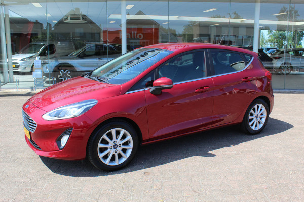 Ford Fiesta 1.0 EcoBoost Titanium , 100pk Climate control , Camera , Voorruit verwarming , Cruise control B en O audio , Park Asist ,