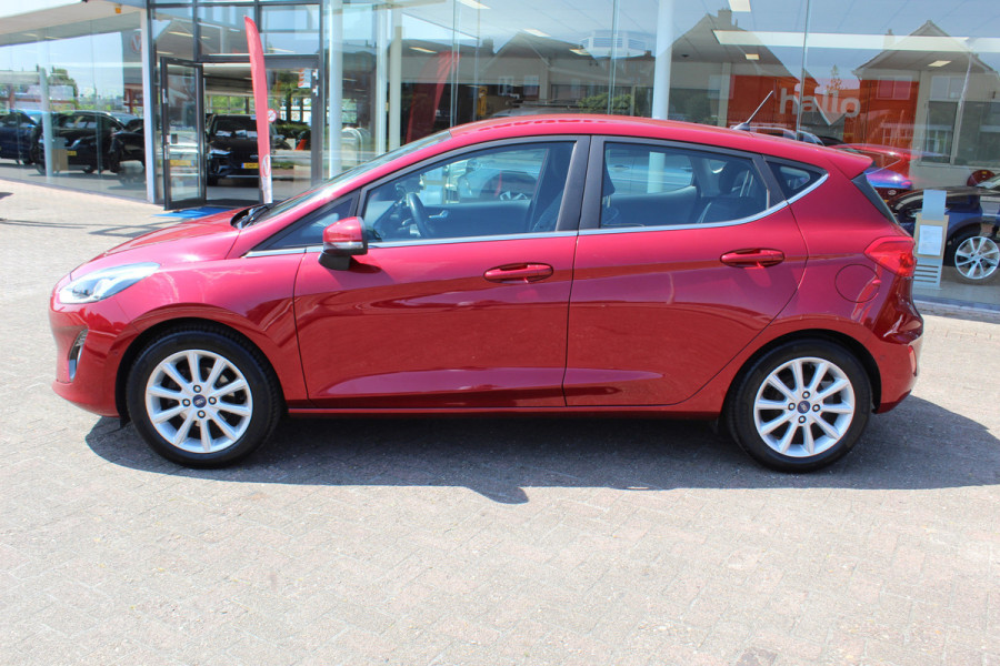 Ford Fiesta 1.0 EcoBoost Titanium , 100pk Climate control , Camera , Voorruit verwarming , Cruise control B en O audio , Park Asist ,