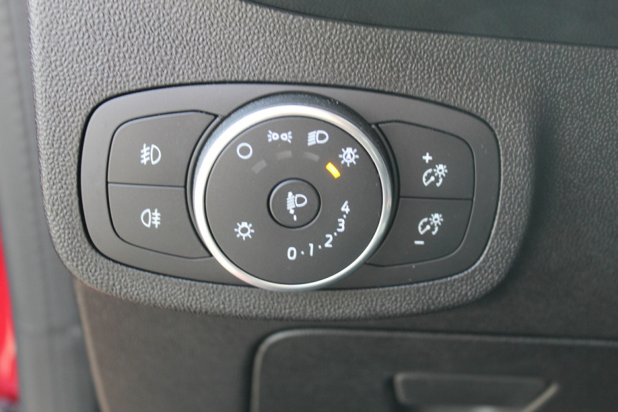Ford Fiesta 1.0 EcoBoost Titanium , 100pk Climate control , Camera , Voorruit verwarming , Cruise control B en O audio , Park Asist ,