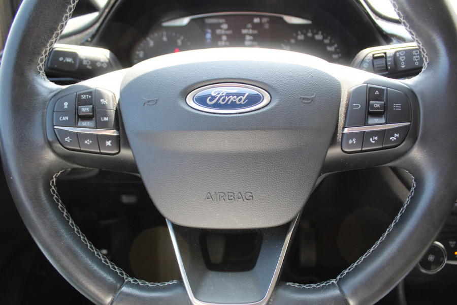 Ford Fiesta 1.0 EcoBoost Titanium , 100pk Climate control , Camera , Voorruit verwarming , Cruise control B en O audio , Park Asist ,