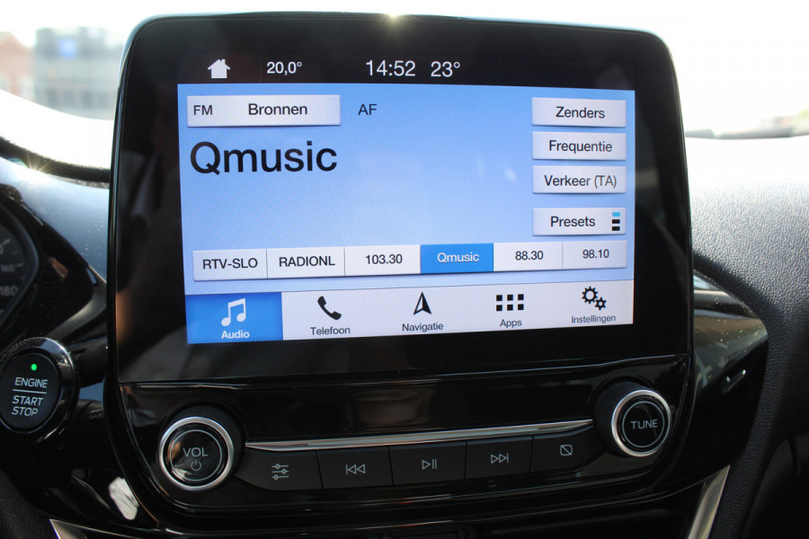 Ford Fiesta 1.0 EcoBoost Titanium , 100pk Climate control , Camera , Voorruit verwarming , Cruise control B en O audio , Park Asist ,