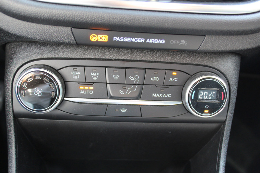Ford Fiesta 1.0 EcoBoost Titanium , 100pk Climate control , Camera , Voorruit verwarming , Cruise control B en O audio , Park Asist ,
