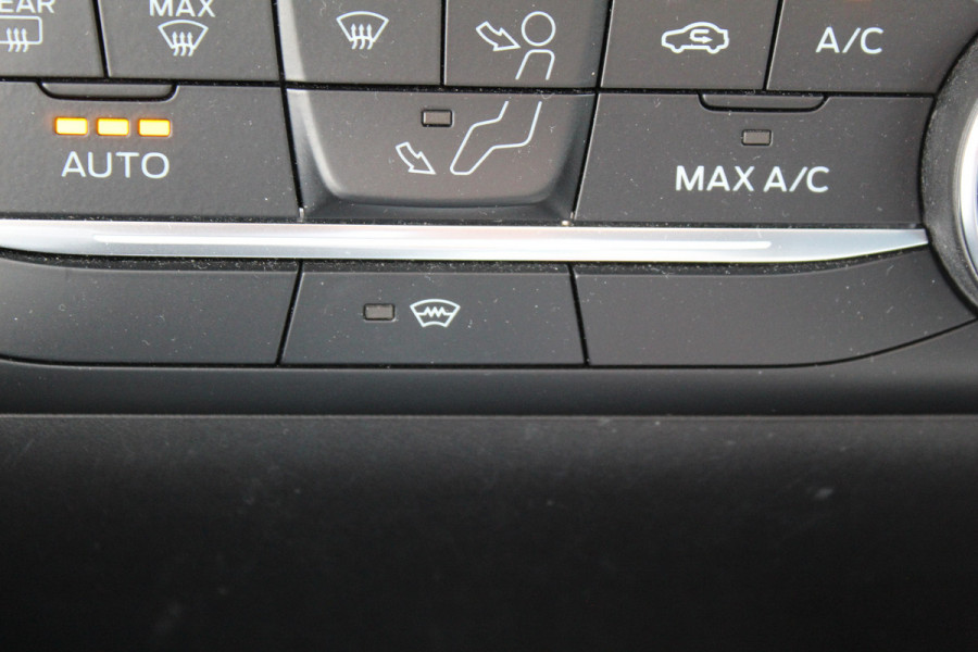 Ford Fiesta 1.0 EcoBoost Titanium , 100pk Climate control , Camera , Voorruit verwarming , Cruise control B en O audio , Park Asist ,