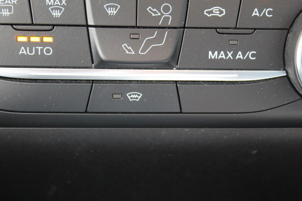 Ford Fiesta 1.0 EcoBoost Titanium , 100pk Climate control , Camera , Voorruit verwarming , Cruise control B en O audio , Park Asist ,