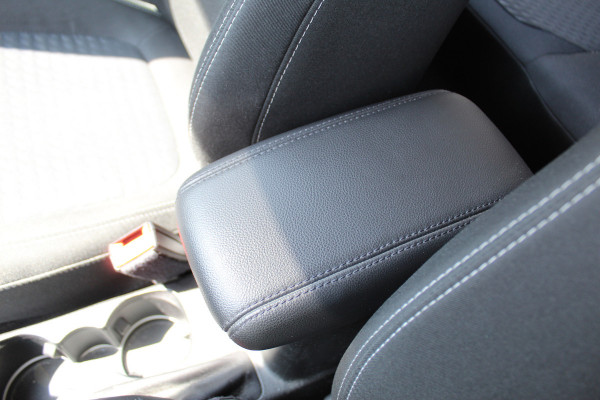 Ford Fiesta 1.0 EcoBoost Titanium , 100pk Climate control , Camera , Voorruit verwarming , Cruise control B en O audio , Park Asist ,