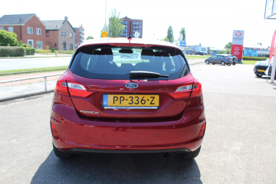 Ford Fiesta 1.0 EcoBoost Titanium , 100pk Climate control , Camera , Voorruit verwarming , Cruise control B en O audio , Park Asist ,