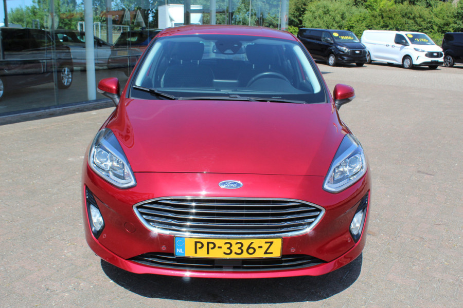 Ford Fiesta 1.0 EcoBoost Titanium , 100pk Climate control , Camera , Voorruit verwarming , Cruise control B en O audio , Park Asist ,