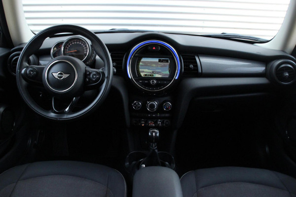 MINI Mini 1.5 Cooper Sport Business 136 PK | Navigatie | Cruise | Airco | PDC | Bluetooth | NL-Auto |