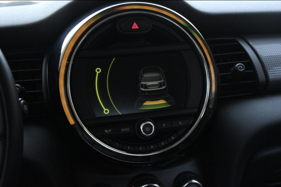 MINI Mini 1.5 Cooper Sport Business 136 PK | Navigatie | Cruise | Airco | PDC | Bluetooth | NL-Auto |
