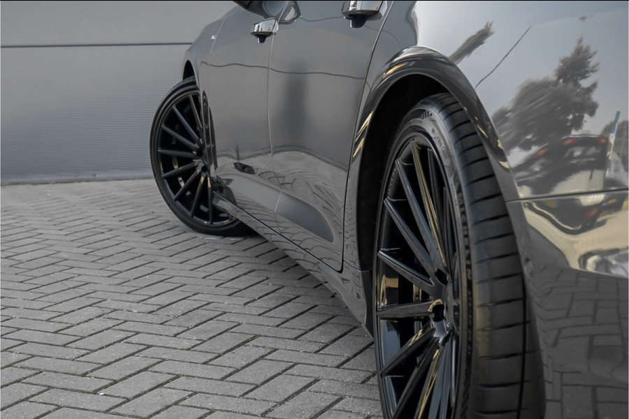 Audi A6 Avant 55 TFSI Quattro Design S Pano Luchtvering 4WS Trekhaak 21" Vossen