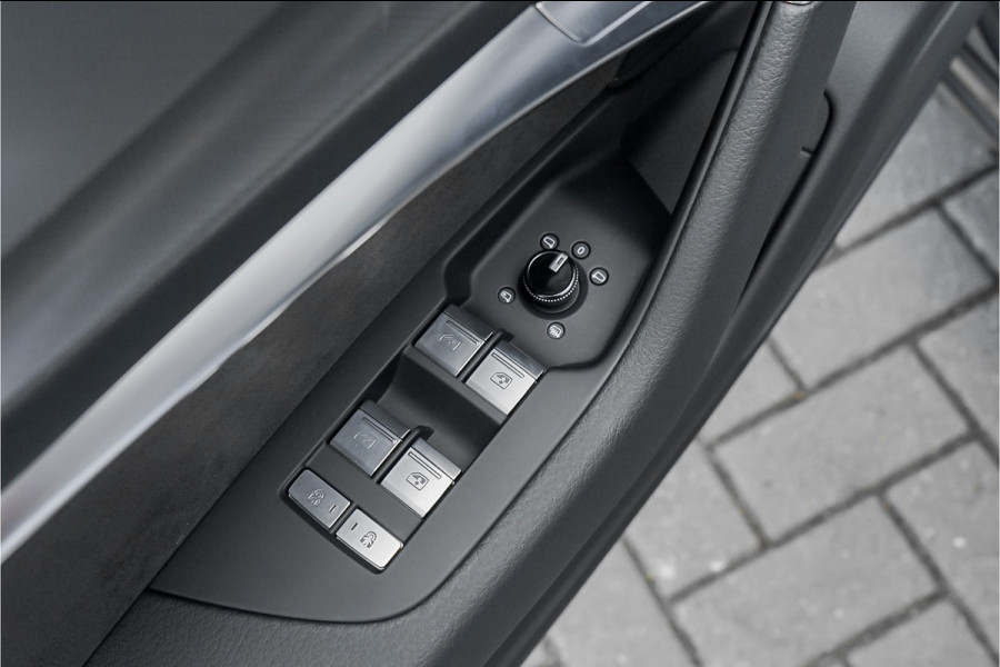 Audi A6 Avant 55 TFSI Quattro Design S Pano Luchtvering 4WS Trekhaak 21" Vossen