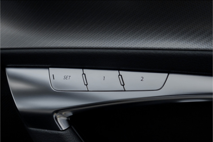 Audi A6 Avant 55 TFSI Quattro Design S Pano Luchtvering 4WS Trekhaak 21" Vossen