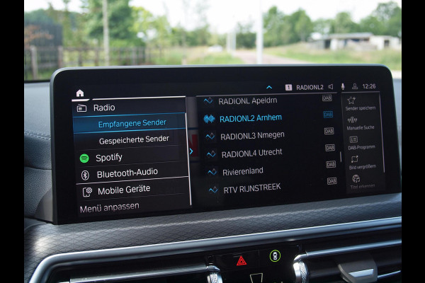 BMW iX3 High Executive Edition 80 kWh M-Pakket | Panoramadak | Trekhaak | Camera | Cruise Control | Sfeerverlichting |