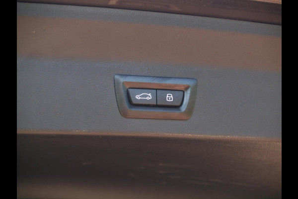 BMW iX3 High Executive Edition 80 kWh M-Pakket | Panoramadak | Trekhaak | Camera | Cruise Control | Sfeerverlichting |