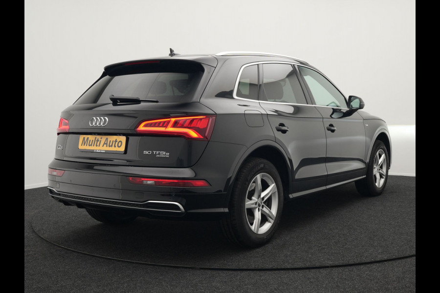 Audi Q5 50 TFSI e Quattro S Line Plug In Hybrid 299pk Dealer O.H PHEV | Alcantara Sportstoelen Verwarmd | Virtual Cockpit | Camera | Navi Plus | BLIS | LED | DAB |