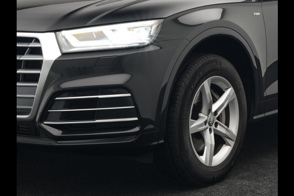 Audi Q5 50 TFSI e Quattro S Line Plug In Hybrid 299pk Dealer O.H PHEV | Alcantara Sportstoelen Verwarmd | Virtual Cockpit | Camera | Navi Plus | BLIS | LED | DAB |
