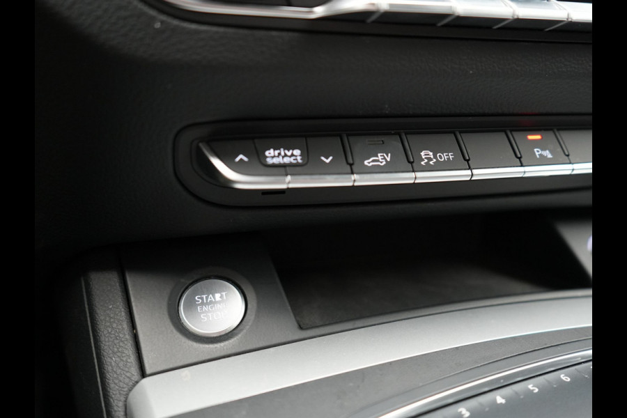 Audi Q5 50 TFSI e Quattro S Line Plug In Hybrid 299pk Dealer O.H PHEV | Alcantara Sportstoelen Verwarmd | Virtual Cockpit | Camera | Navi Plus | BLIS | LED | DAB |