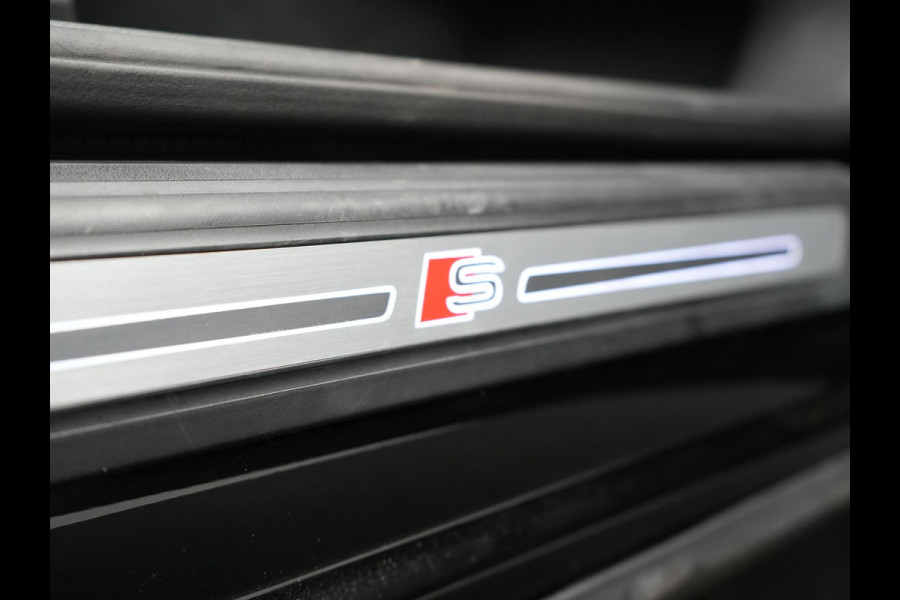 Audi Q5 50 TFSI e Quattro S Line Plug In Hybrid 299pk Dealer O.H PHEV | Alcantara Sportstoelen Verwarmd | Virtual Cockpit | Camera | Navi Plus | BLIS | LED | DAB |