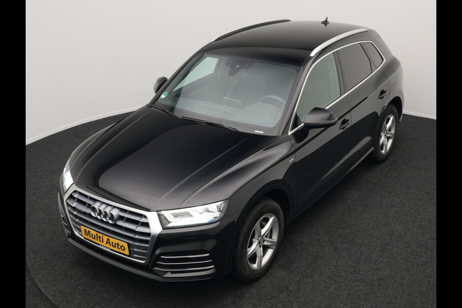 Audi Q5 50 TFSI e Quattro S Line Plug In Hybrid 299pk Dealer O.H PHEV | Alcantara Sportstoelen Verwarmd | Virtual Cockpit | Camera | Navi Plus | BLIS | LED | DAB |