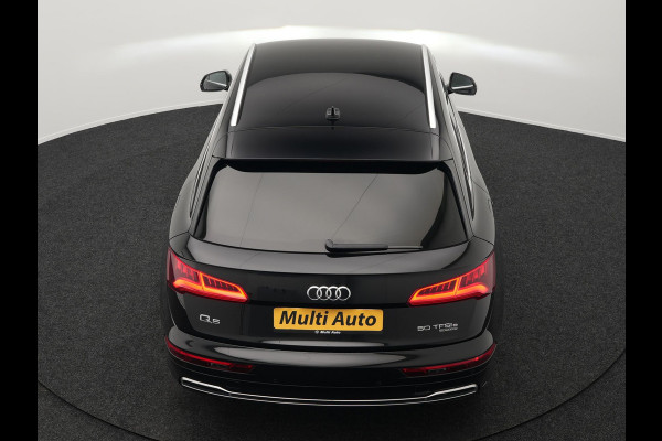 Audi Q5 50 TFSI e Quattro S Line Plug In Hybrid 299pk Dealer O.H PHEV | Alcantara Sportstoelen Verwarmd | Virtual Cockpit | Camera | Navi Plus | BLIS | LED | DAB |