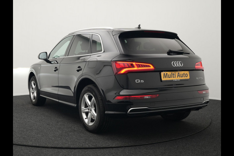Audi Q5 50 TFSI e Quattro S Line Plug In Hybrid 299pk Dealer O.H PHEV | Alcantara Sportstoelen Verwarmd | Virtual Cockpit | Camera | Navi Plus | BLIS | LED | DAB |