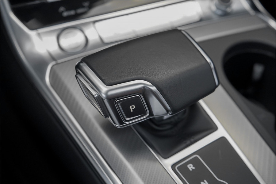 Audi A6 Avant 55 TFSI Quattro Design S Pano Luchtvering 4WS Trekhaak 21"