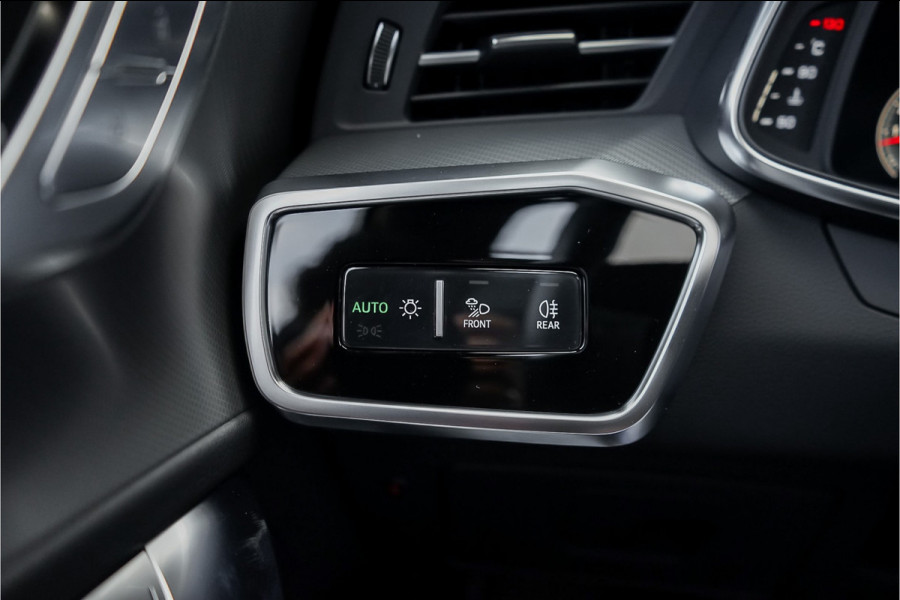 Audi A6 Avant 55 TFSI Quattro Design S Pano Luchtvering 4WS Trekhaak 21"