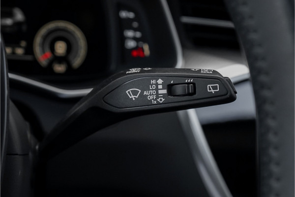 Audi A6 Avant 55 TFSI Quattro Design S Pano Luchtvering 4WS Trekhaak 21"